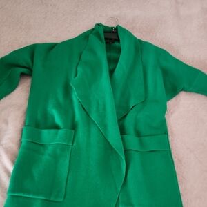Elegant Green Women's Cape